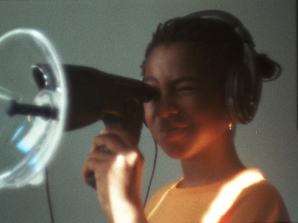 ValériePelet_BénisNoise_Still01_CourtesySixpackfilm